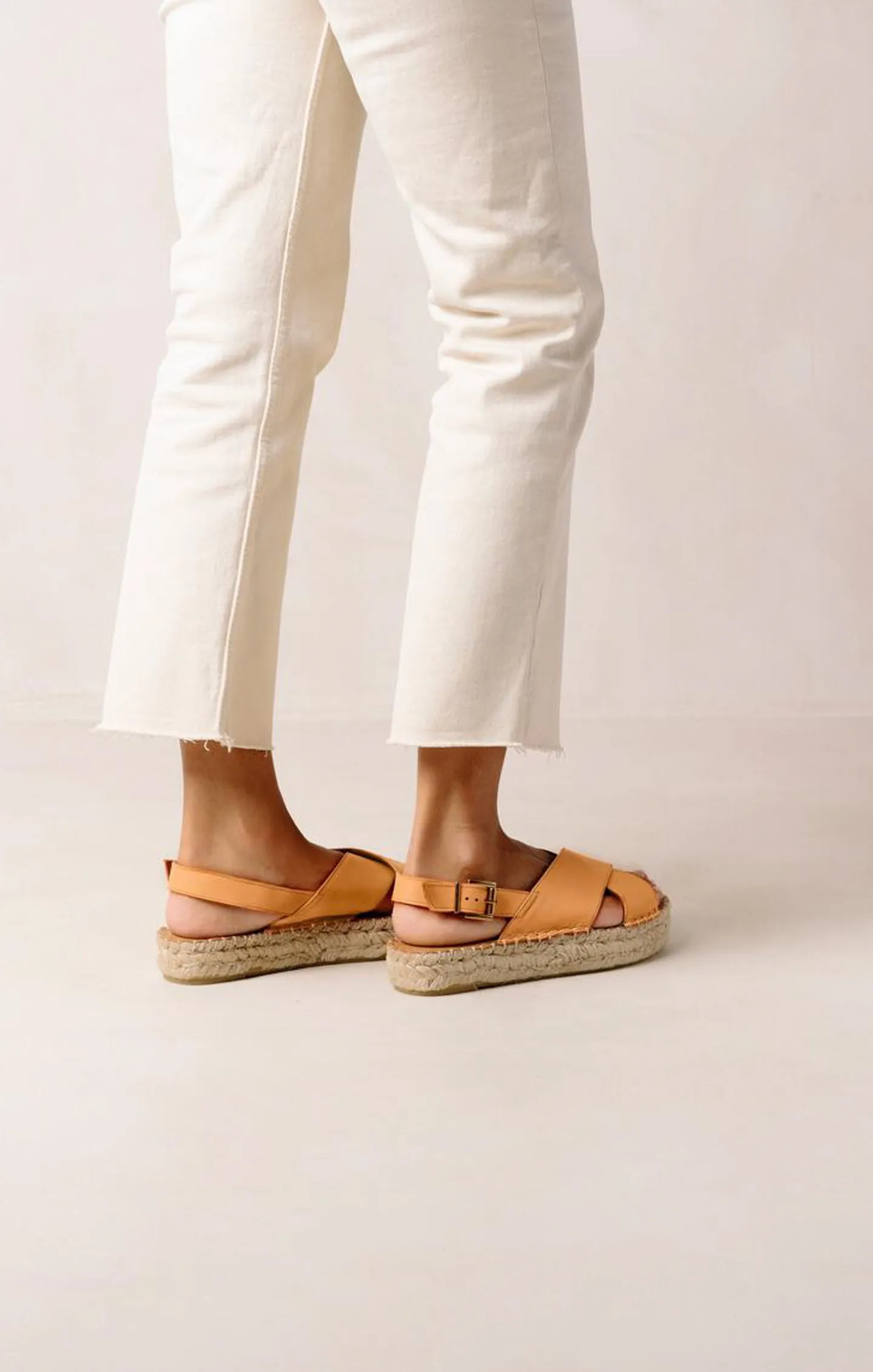 Alohas Crossed Platform Sandal ~ Tangy Orange