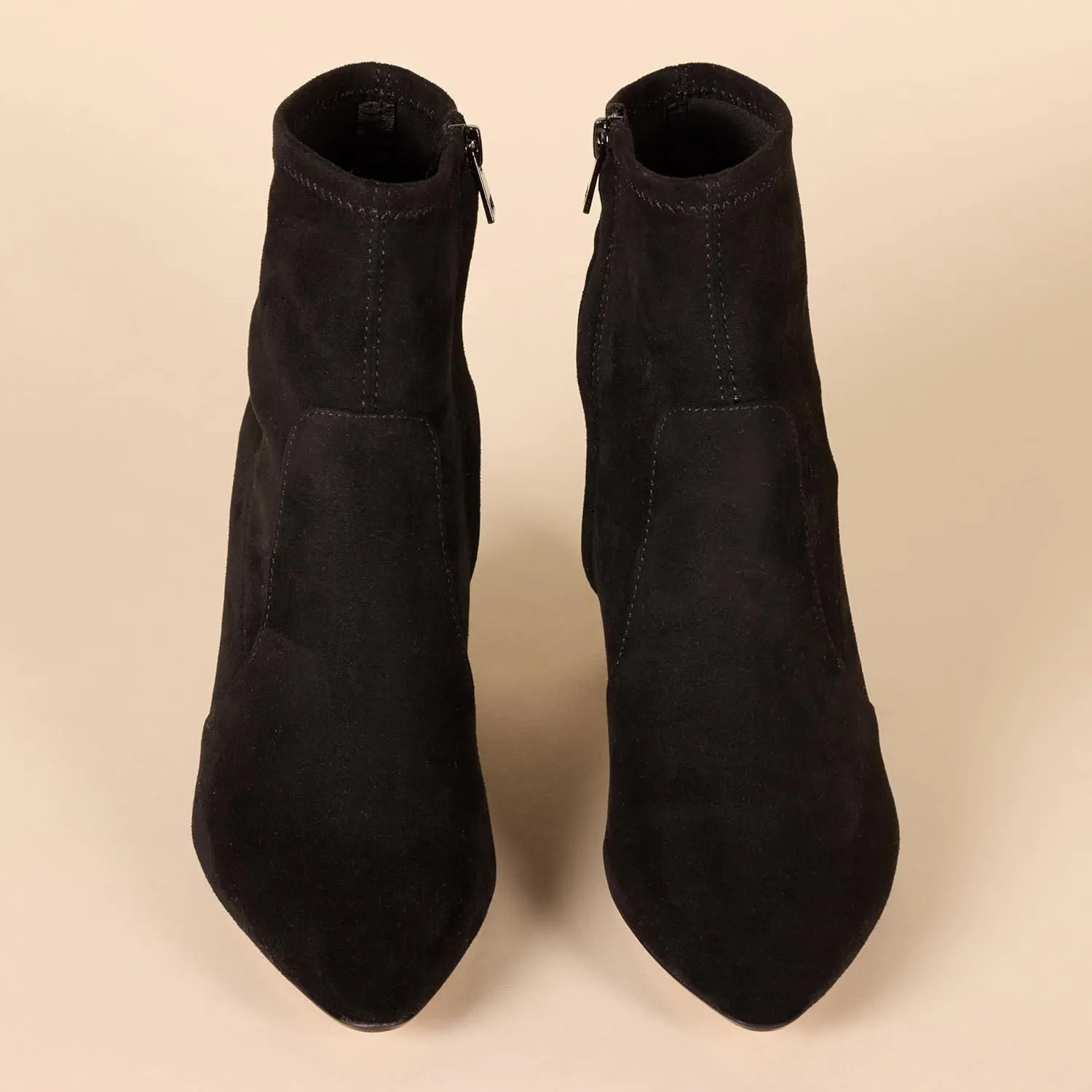 Amazon Essentials Women's Fitted Stretch Heel Boot