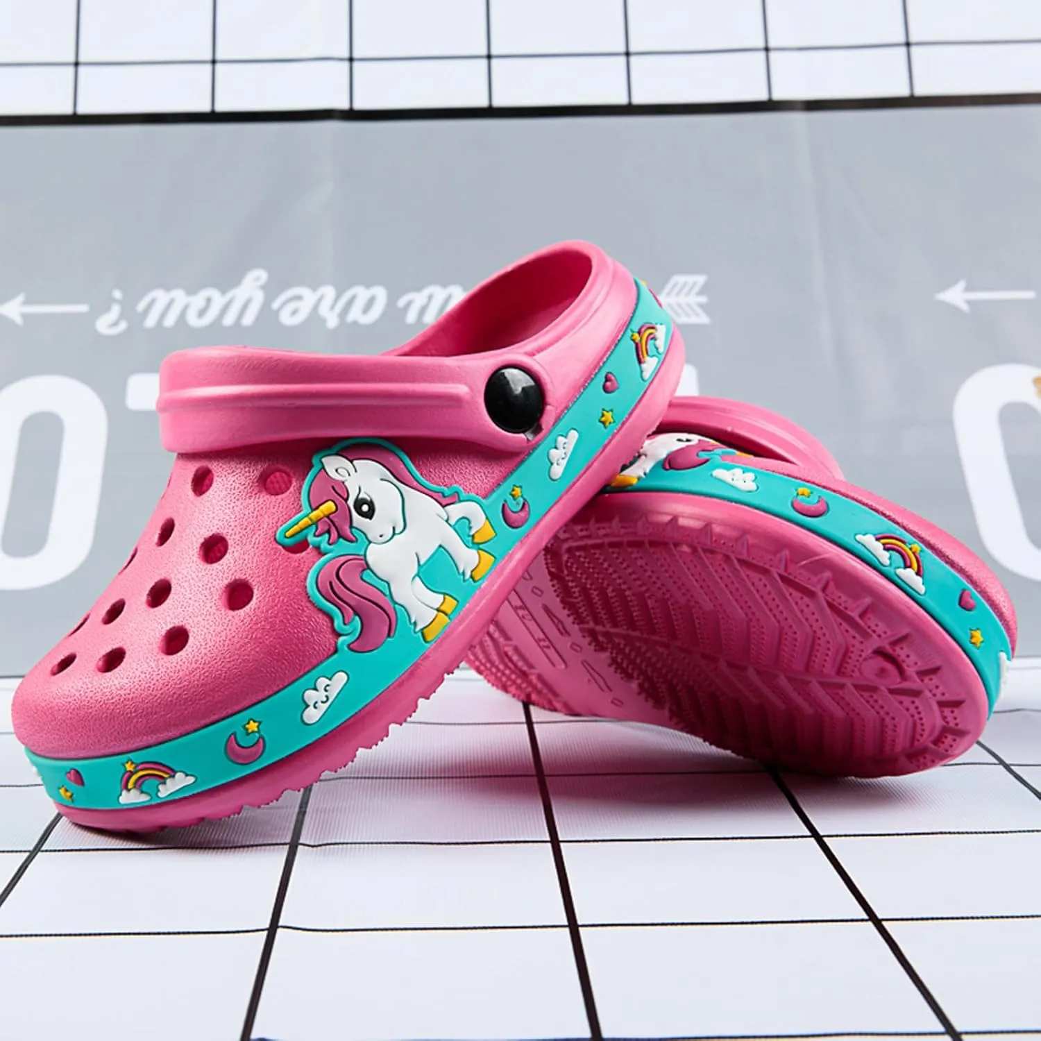 Children Garden Shoes Kids Boys Girls Cartoon Clogs Slippers Toddler Slip On Lightweight Beach Pool Sandals