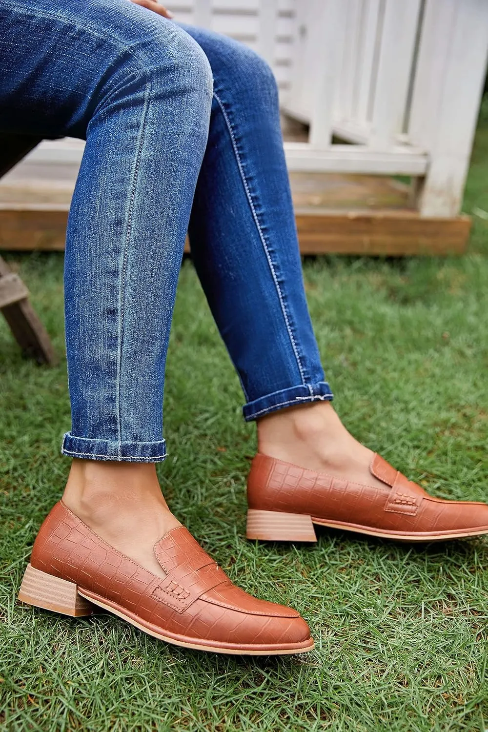 Coutgo Womens Classic Penny Loafers Crocodile Print Casual Mid Stacked Heel Comfort Slip On Office Oxford Dress Shoes