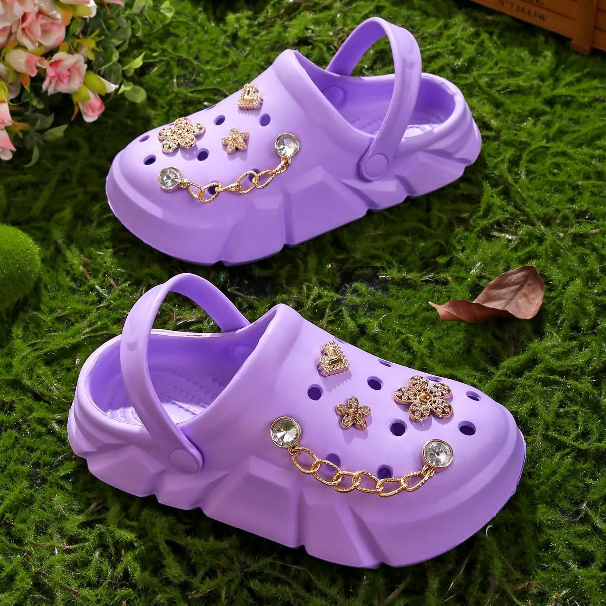 Cute Butterfly-Themed Lightweight Girls' Clogs, Platform Soft Sole Closed Toe EVA Home Garden Clog Shoes, Two-Way Wear Breathable Beach Clogs, Trendy Non-Slip Slip-On Sandals