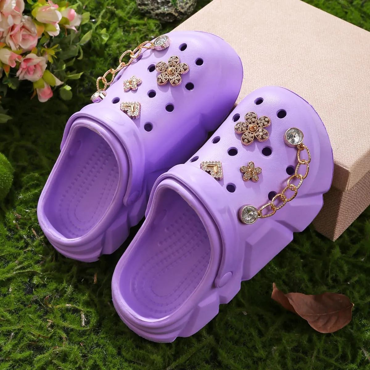 Cute Butterfly-Themed Lightweight Girls' Clogs, Platform Soft Sole Closed Toe EVA Home Garden Clog Shoes, Two-Way Wear Breathable Beach Clogs, Trendy Non-Slip Slip-On Sandals