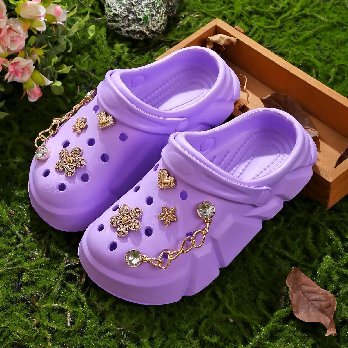 Cute Butterfly-Themed Lightweight Girls' Clogs, Platform Soft Sole Closed Toe EVA Home Garden Clog Shoes, Two-Way Wear Breathable Beach Clogs, Trendy Non-Slip Slip-On Sandals
