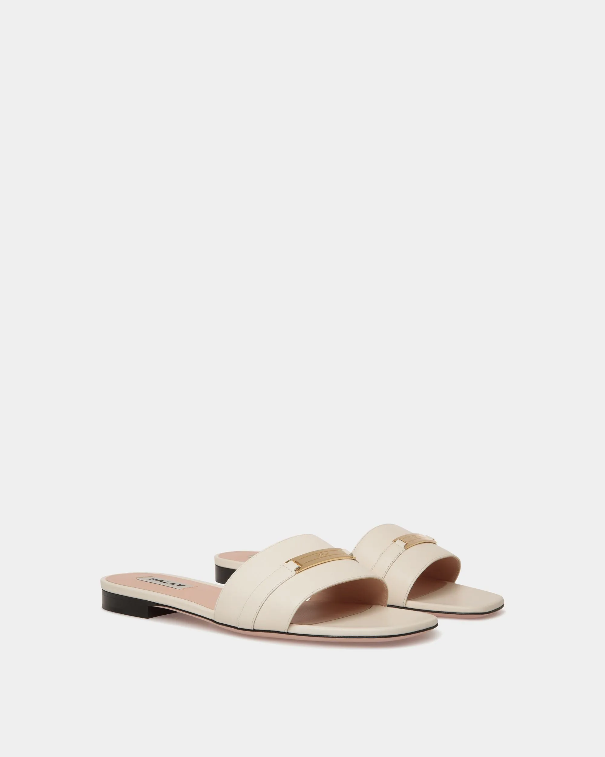 Deco Flat Sandal in White Leather