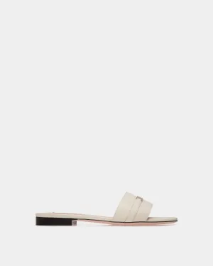 Deco Flat Sandal in White Leather