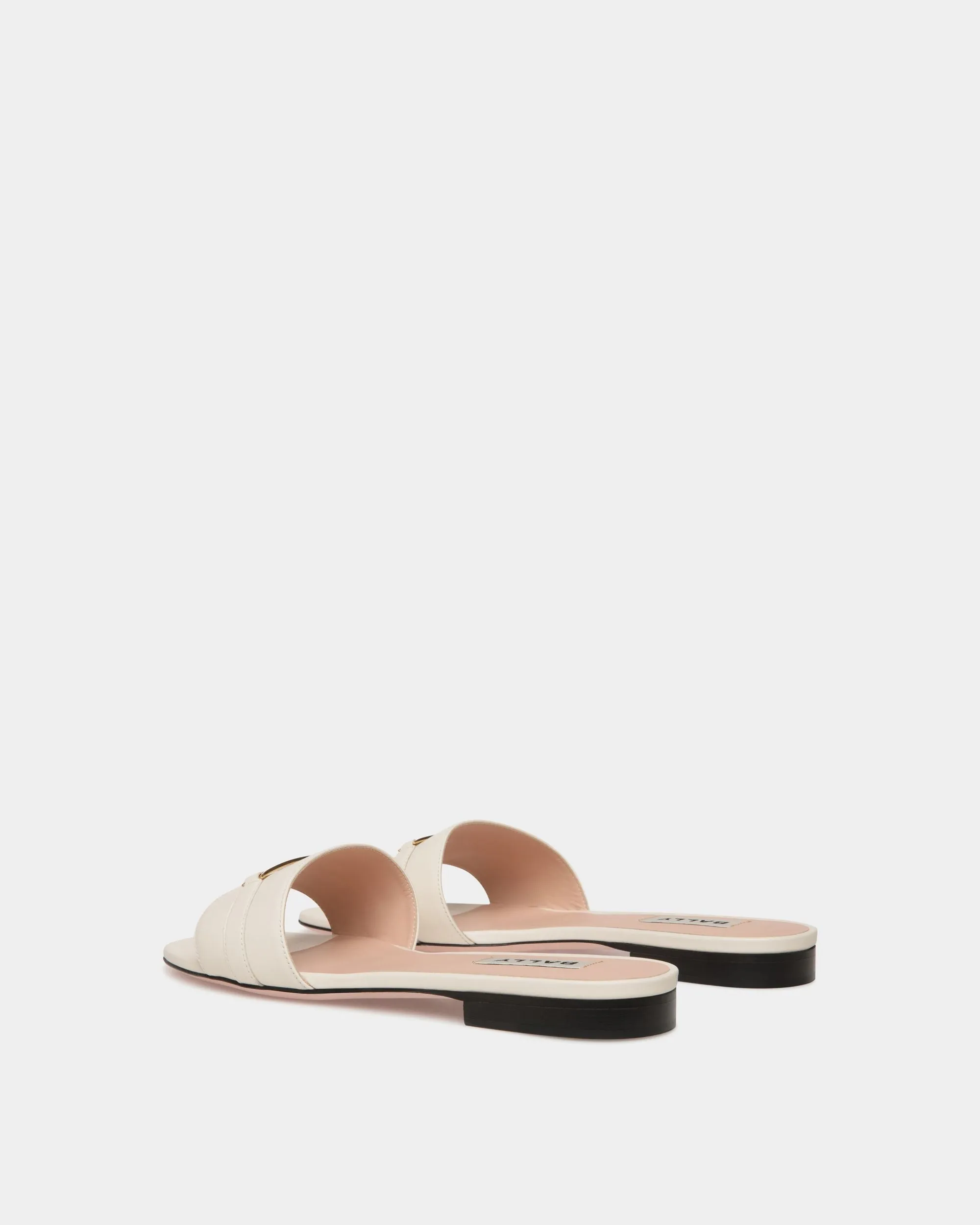 Deco Flat Sandal in White Leather