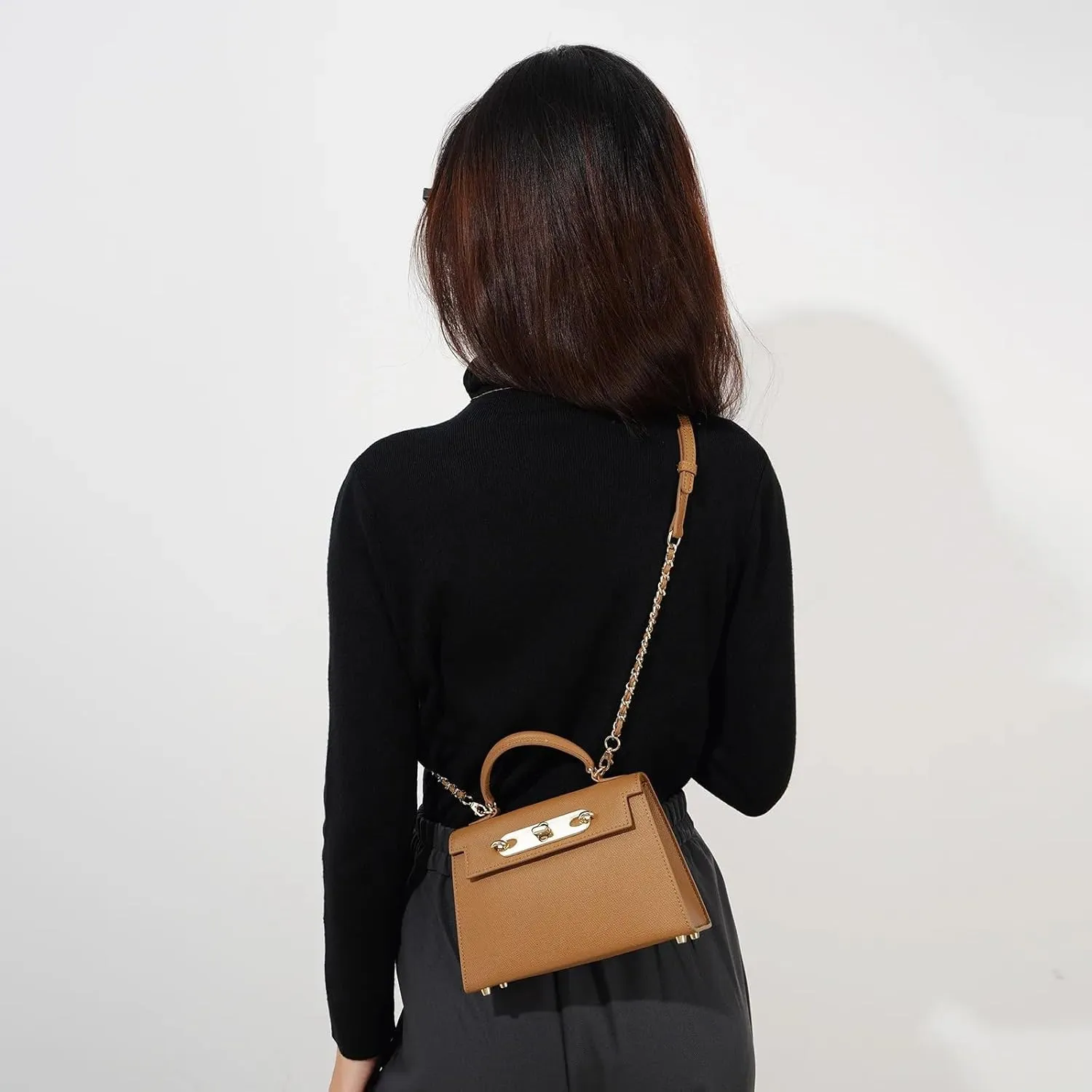 Designer Totes Versatile Cowhide Letter Chain Flip Small Square Commuter Mini Bag Handbag for Women Totes Bags
