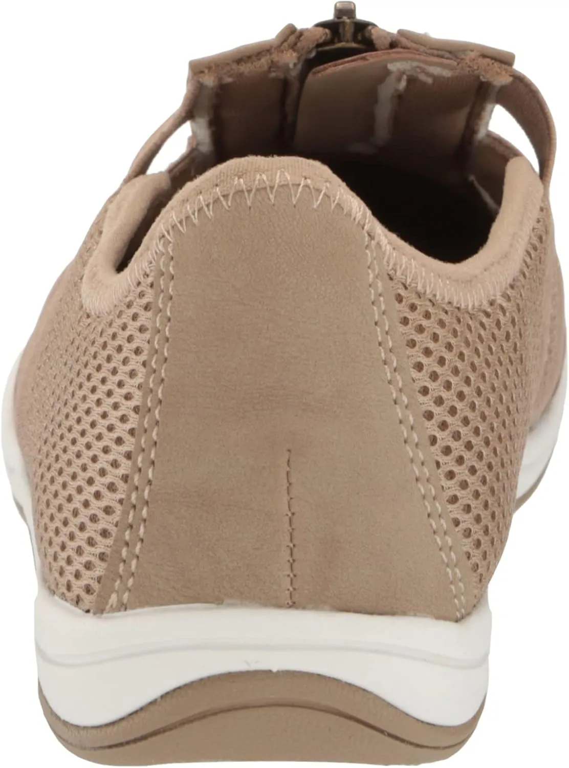Easy Street Women's Yareli Sneaker