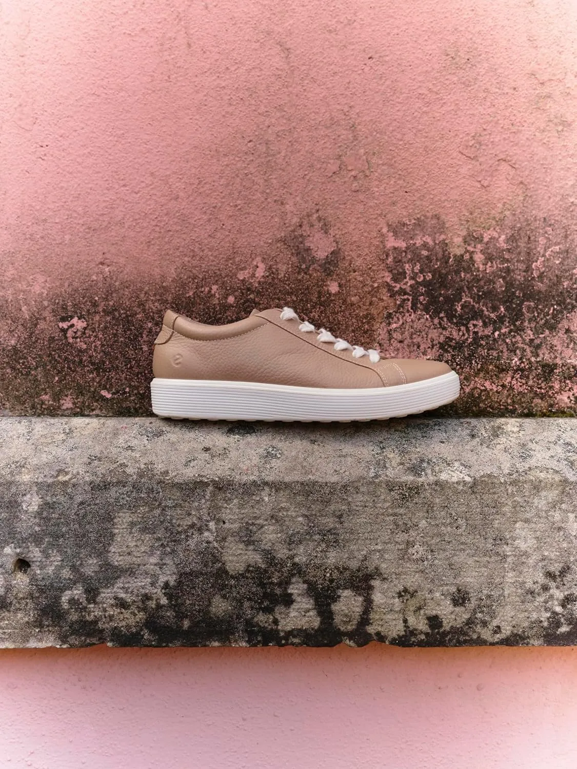 ECCO Women's Soft 60 Premium Sneaker