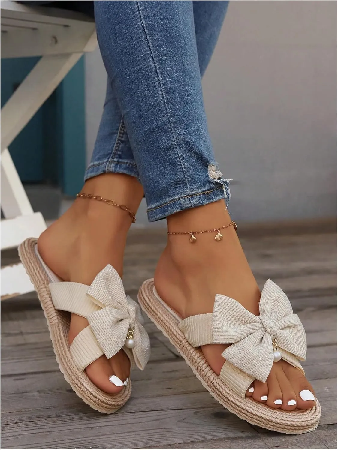 GORGLITTER Women's Bow Flat Sandals Dressy Pearls Open Toe Lightweight Vacation Slip On Slide Sandals