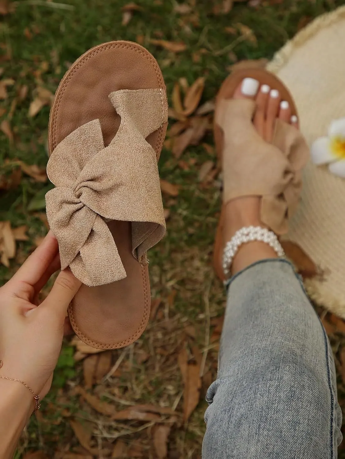 GORGLITTER Women's Bow Tie Flat Beach Sandals 2025 Vacation Open Toe Thong Sandals Summer Slides Shoes