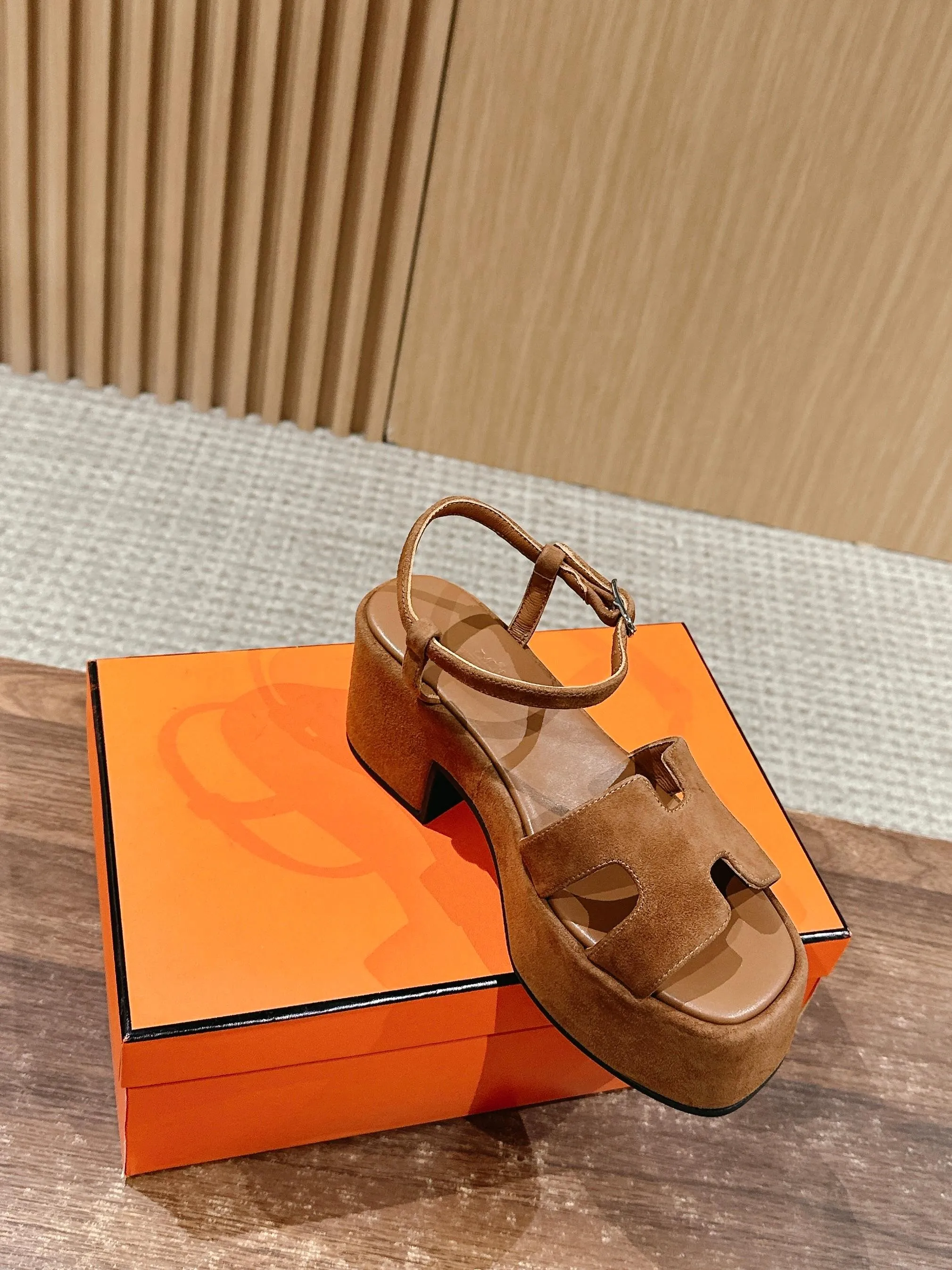 H New waterproof platform sandals