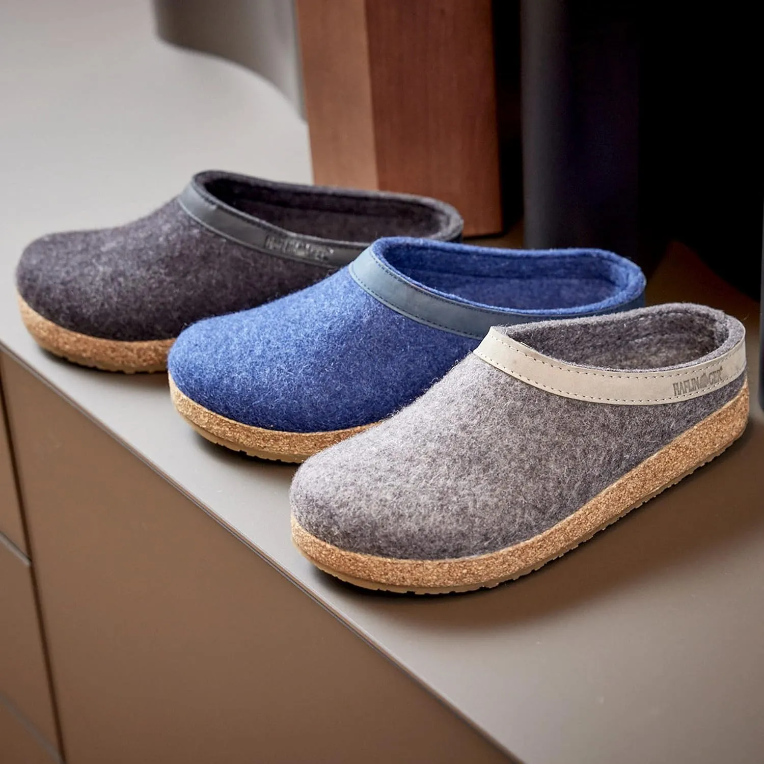 HAFLINGER Unisex's Wool felt Open Back Slippers