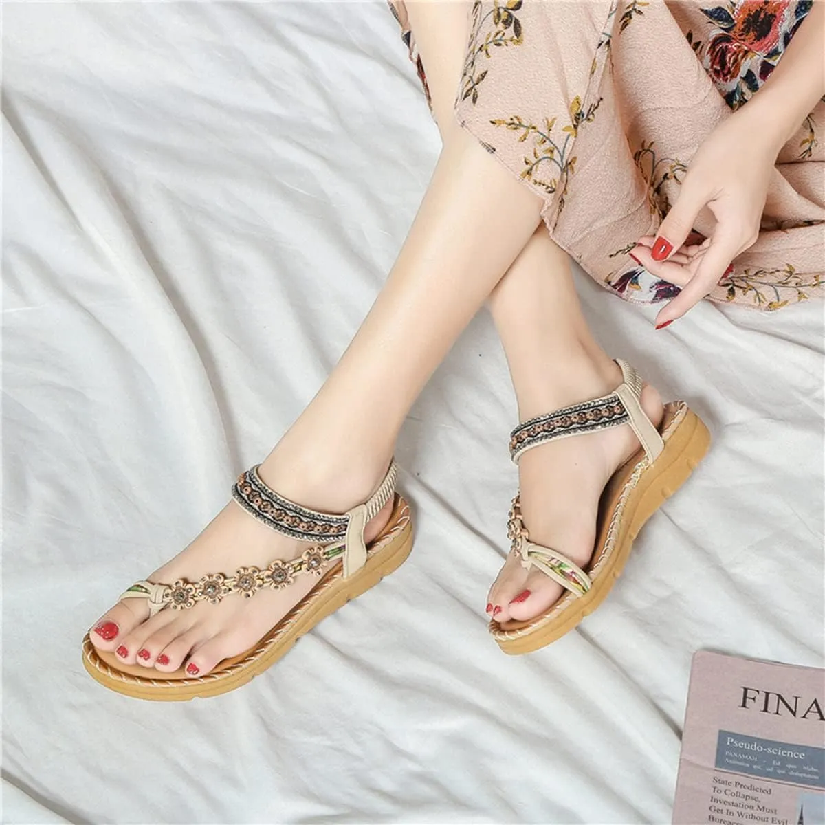 HNGHOU Women's Summer Sandals Casual Comfortable Bohemia Beach Flat Sandals Open Toe Ankle Crystal Gladiator Shoes