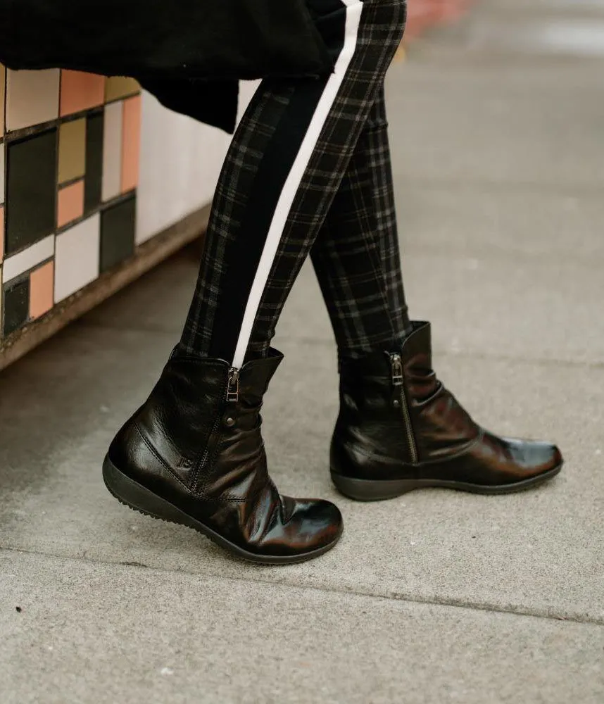Josef Seibel Stylish Black Leather Slouch Boots