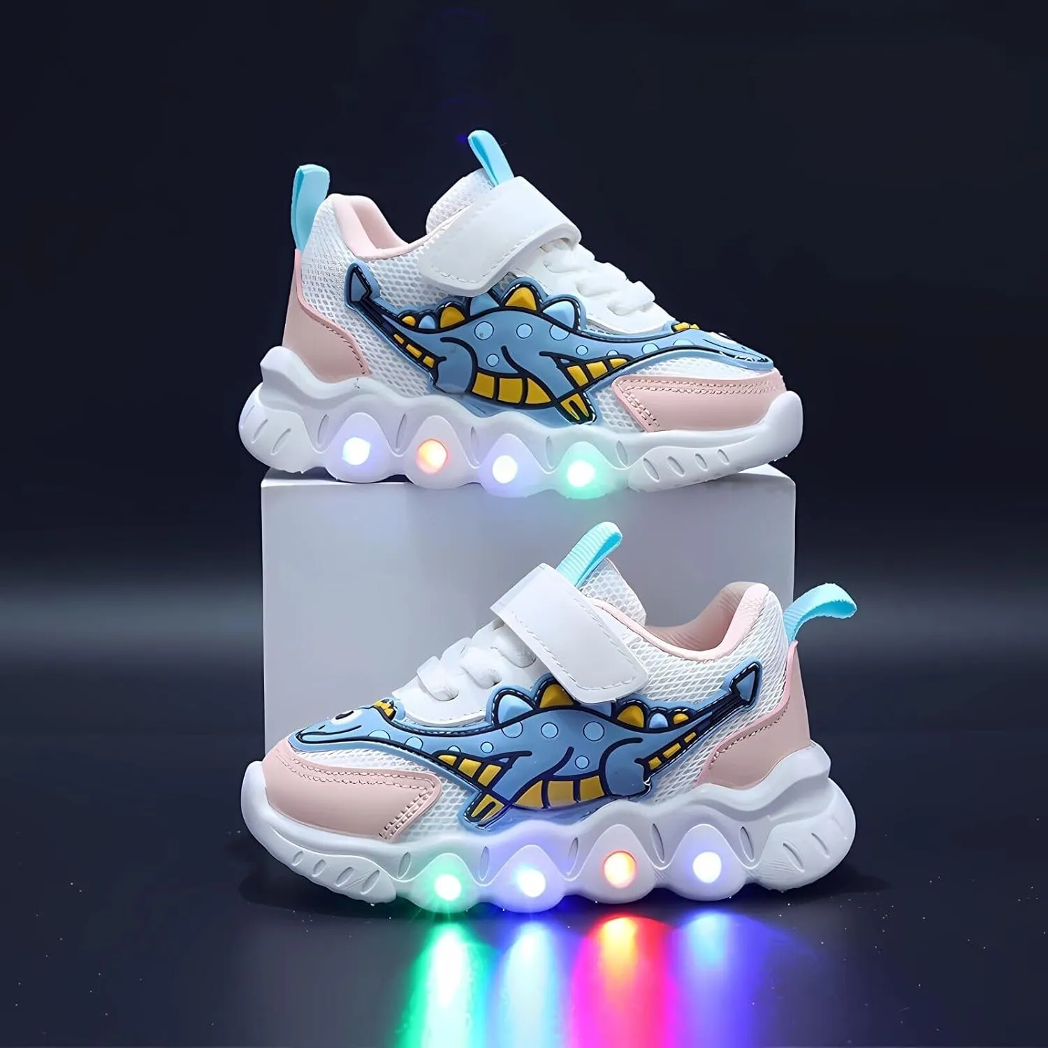 Kids LED Light Up Shoe Boys Girls Luminous Trainers Mesh Shoes Sports Casual Glow Fashion Flashing Athletic Sneaker Xmas