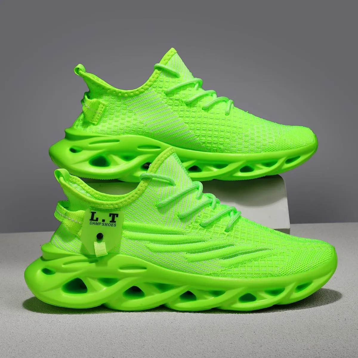 Men Running Shoes Men's Tennis Shoes Lightweight Breathable Fashion Sneakers Non Slip Workout Gym Shoes for Running Black