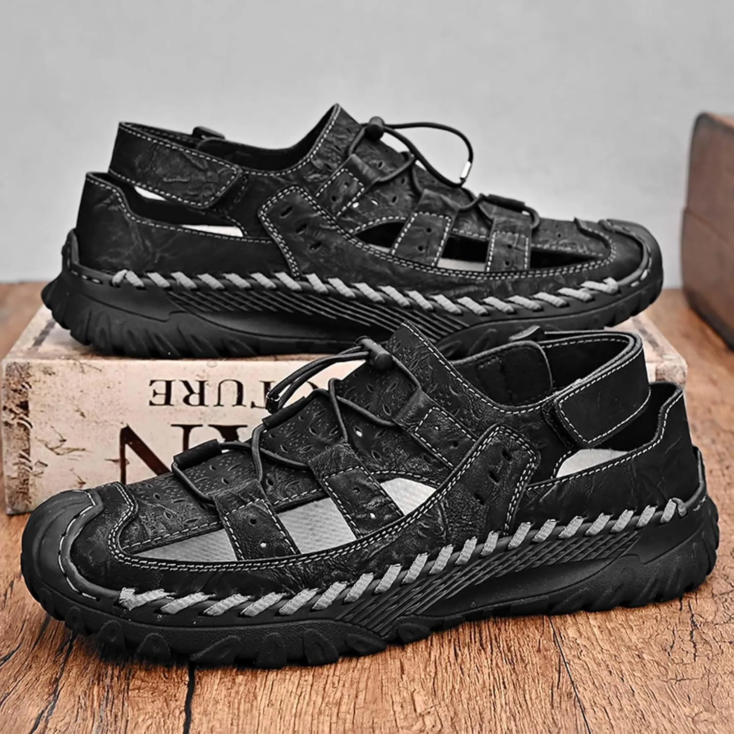 Men's Cowhide Closed Toe Sandals Sports Casual Handmade Sandals Adjustable Slip On Walking Shoes Slip Resistant Outdoor Climbing Off-Road Camping Shoes