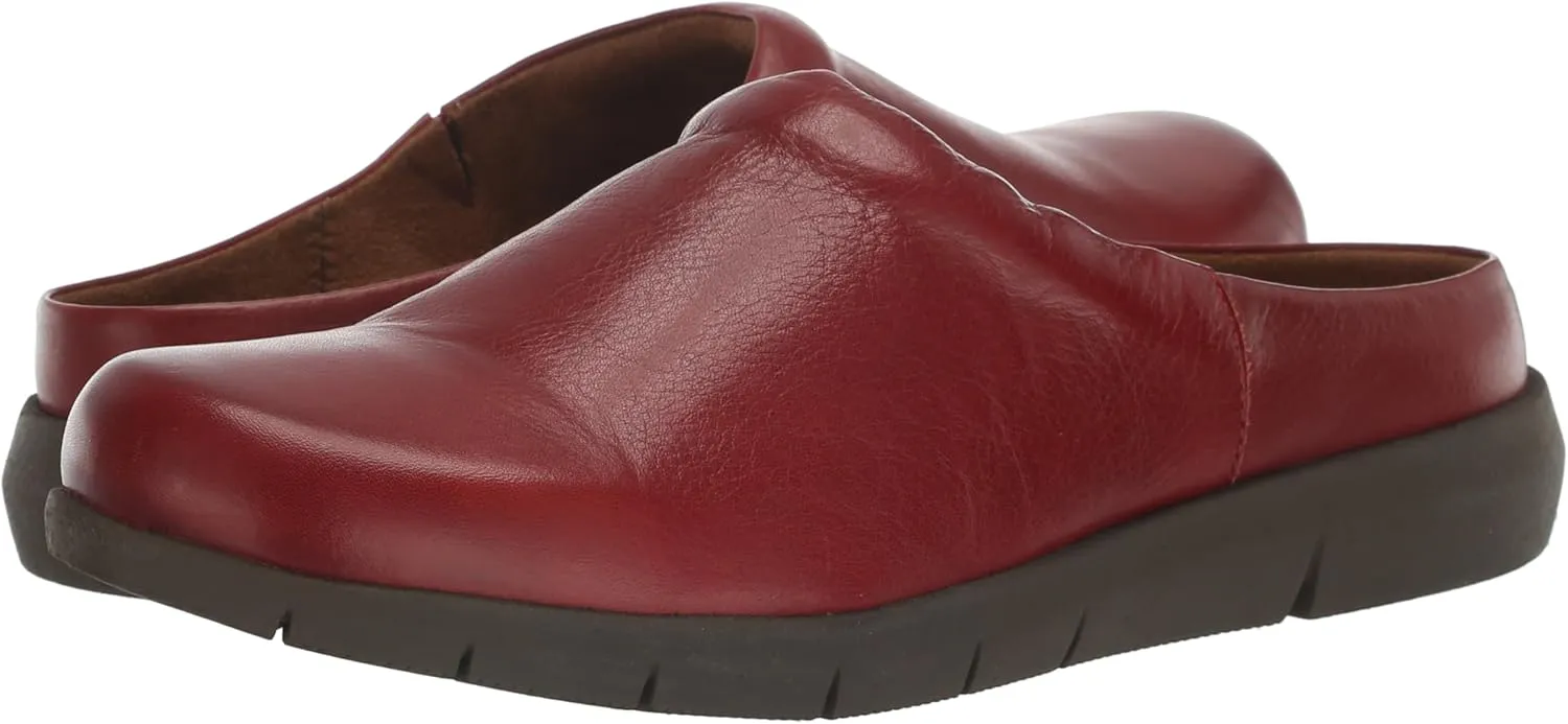 SoftWalk Women's Andria Clog