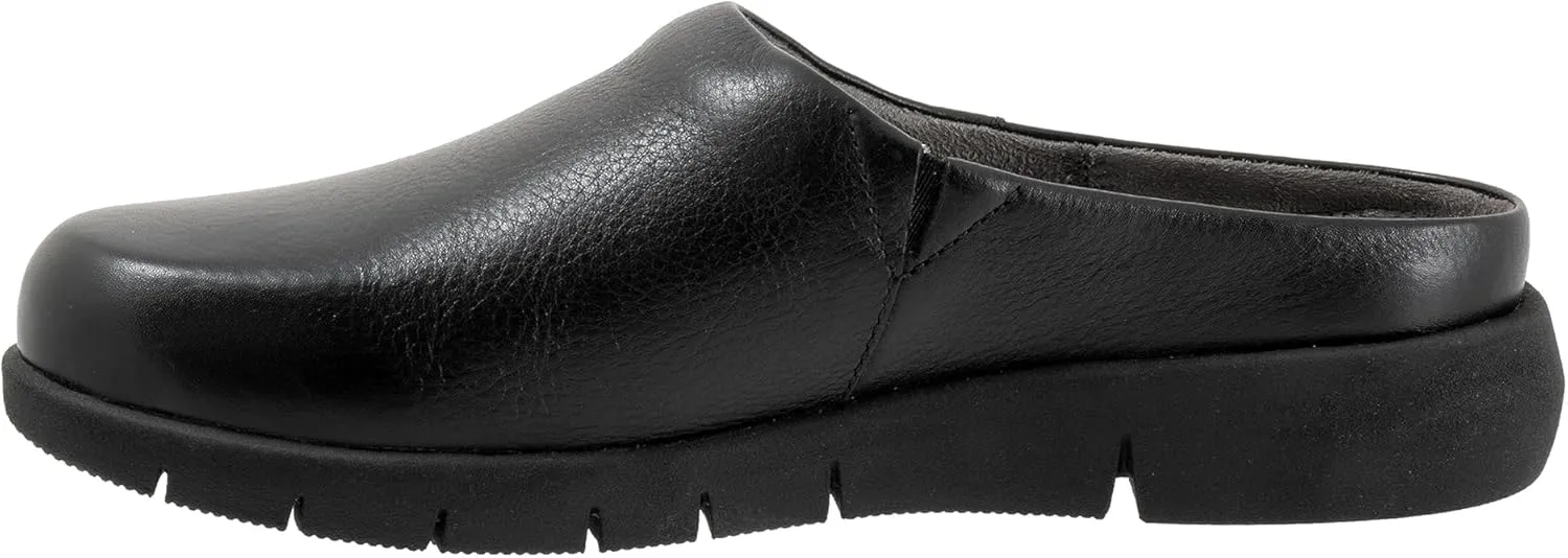 SoftWalk Women's Andria Clog