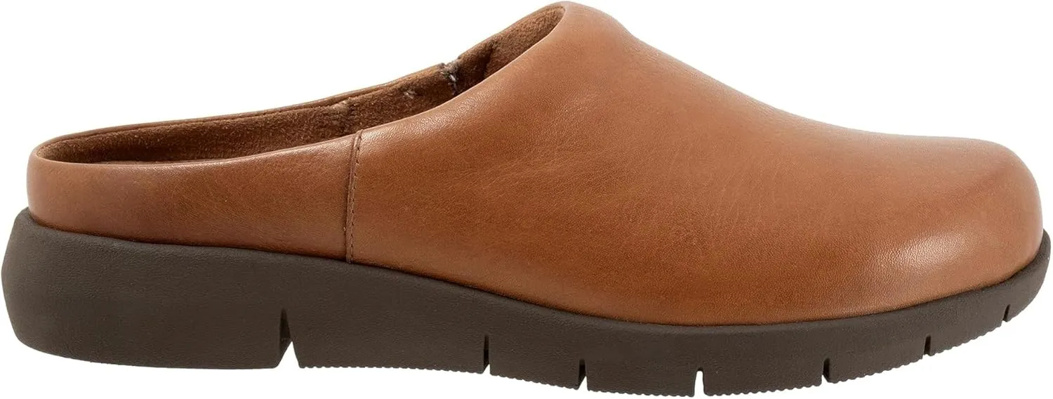 SoftWalk Women's Andria Clog