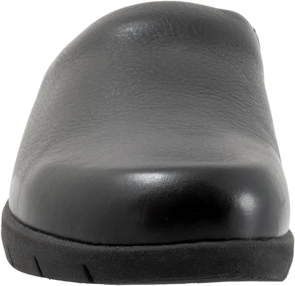SoftWalk Women's Andria Clog