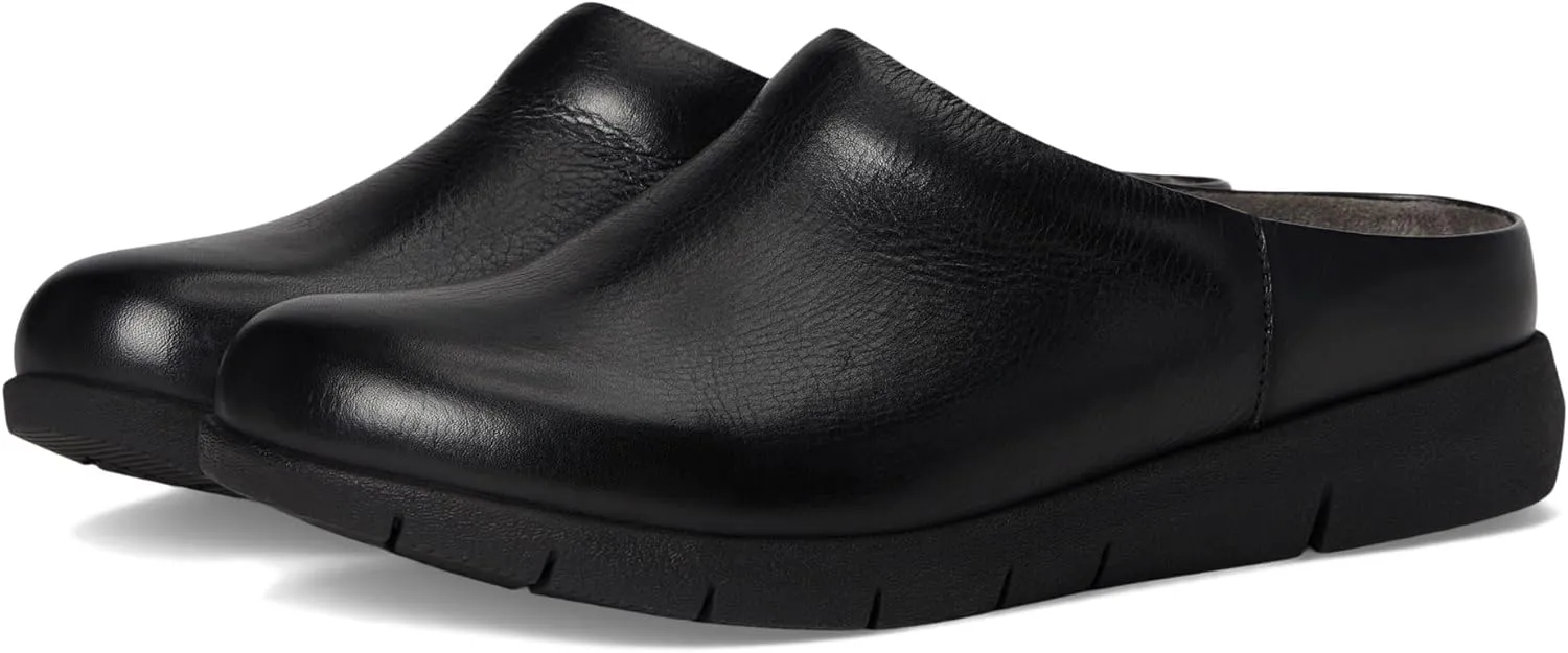 SoftWalk Women's Andria Clog