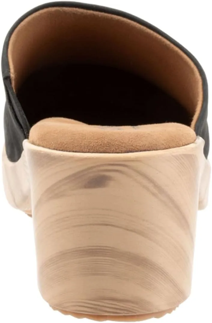 SoftWalk Women's Felida Clog