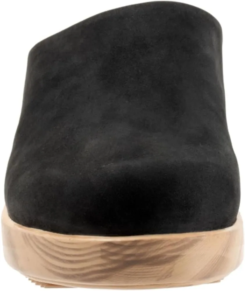 SoftWalk Women's Felida Clog