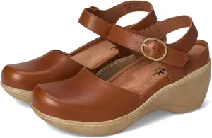 SoftWalk Women's Mabelle Clog, Luggage, 8