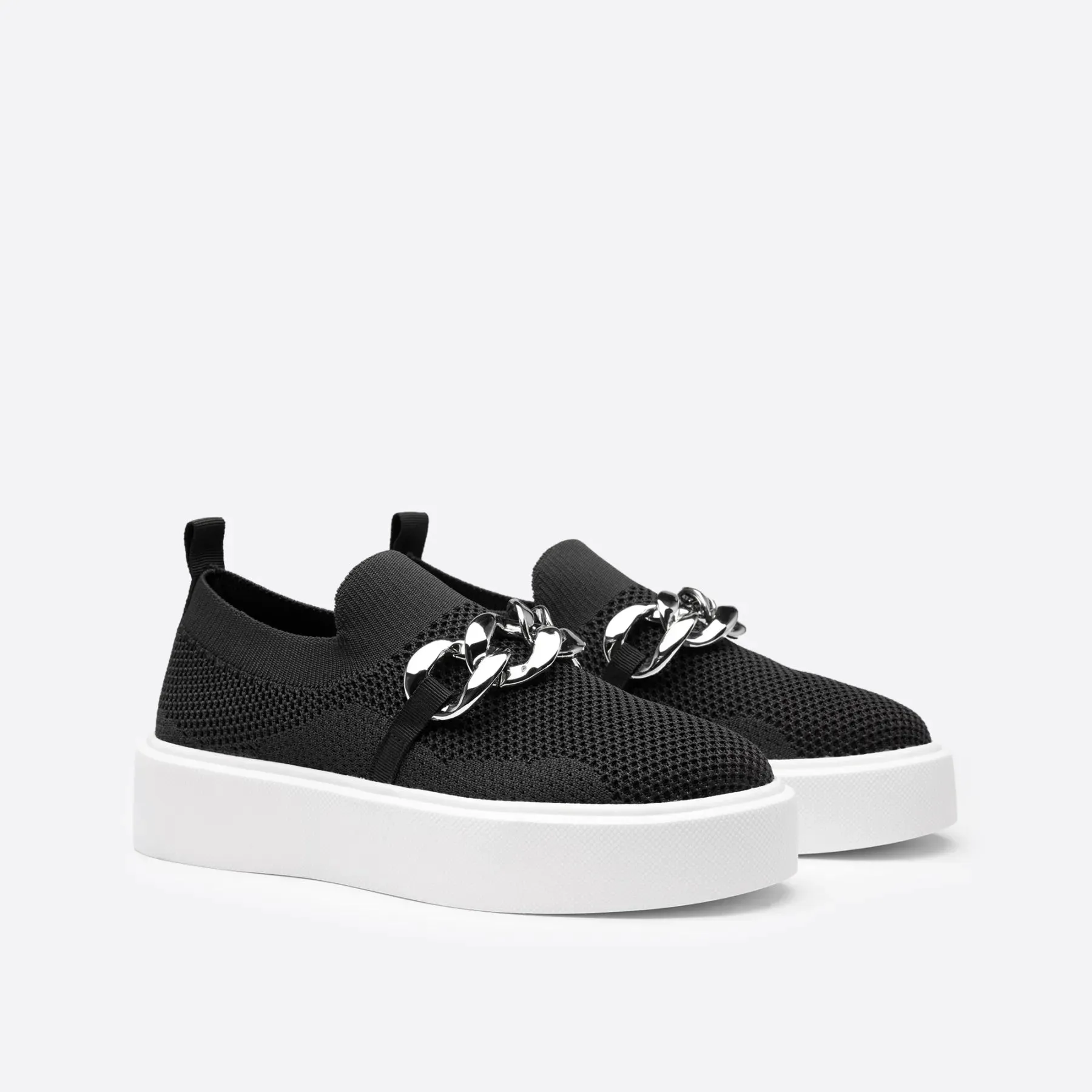 Supportive stylish orthopedic summer footwear