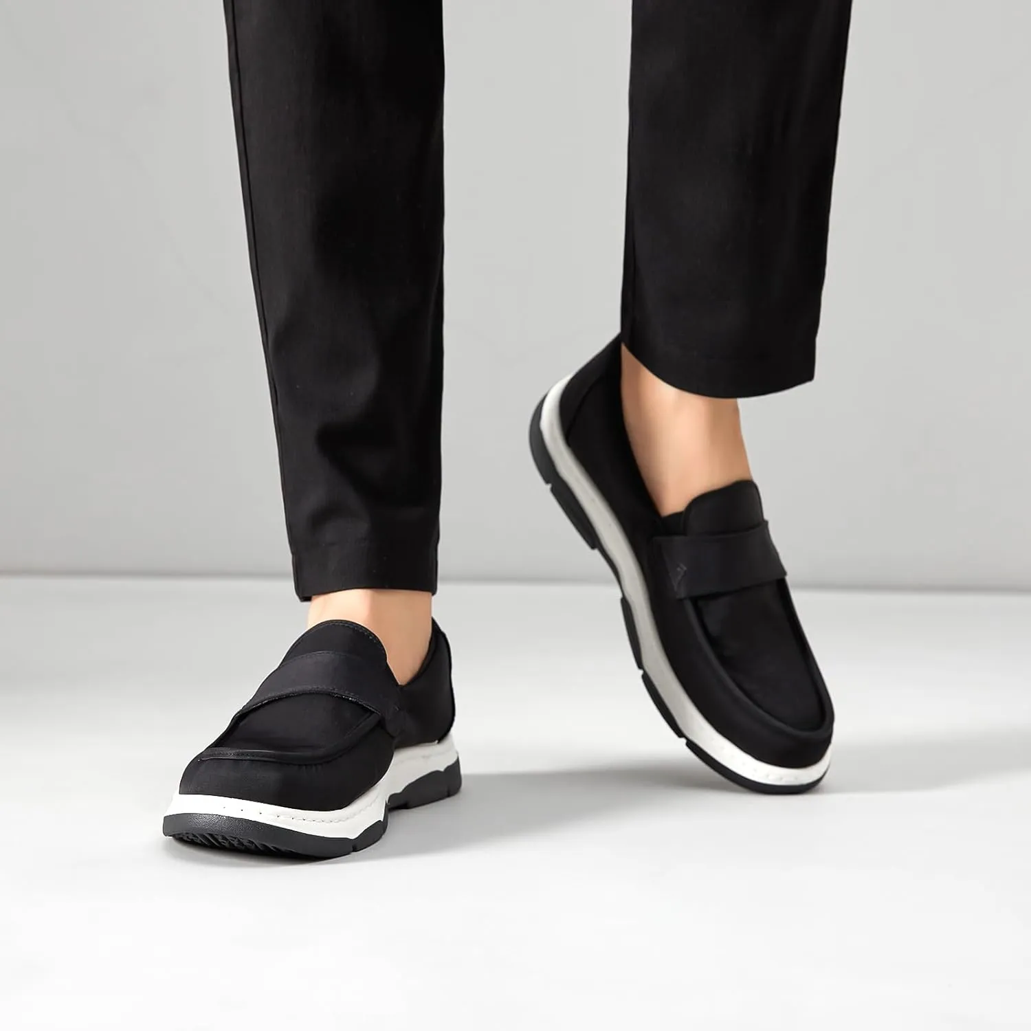 TUOPIN Mens Slip On Shoes,Black Loafers for Men,Canvas Slip On for Men,Casual Comfortable Shoes Fashion Light Weight