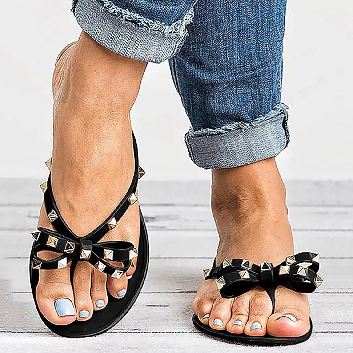 Women Rivet Flat Flip Flops Studded Jelly Thong Sandals with Bow Summer Bowtie Slip On Flat Beach Dressy Slides Fashion Dress Slipper