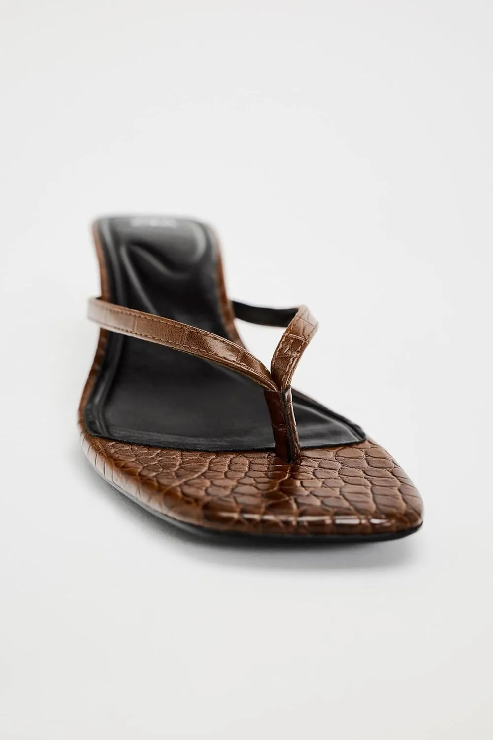 Women's Miami Kitten Heels Sandals Square Open Toe Thong Sandal Flip Flop Heels  Memory Foam Heeled Sandals for Women