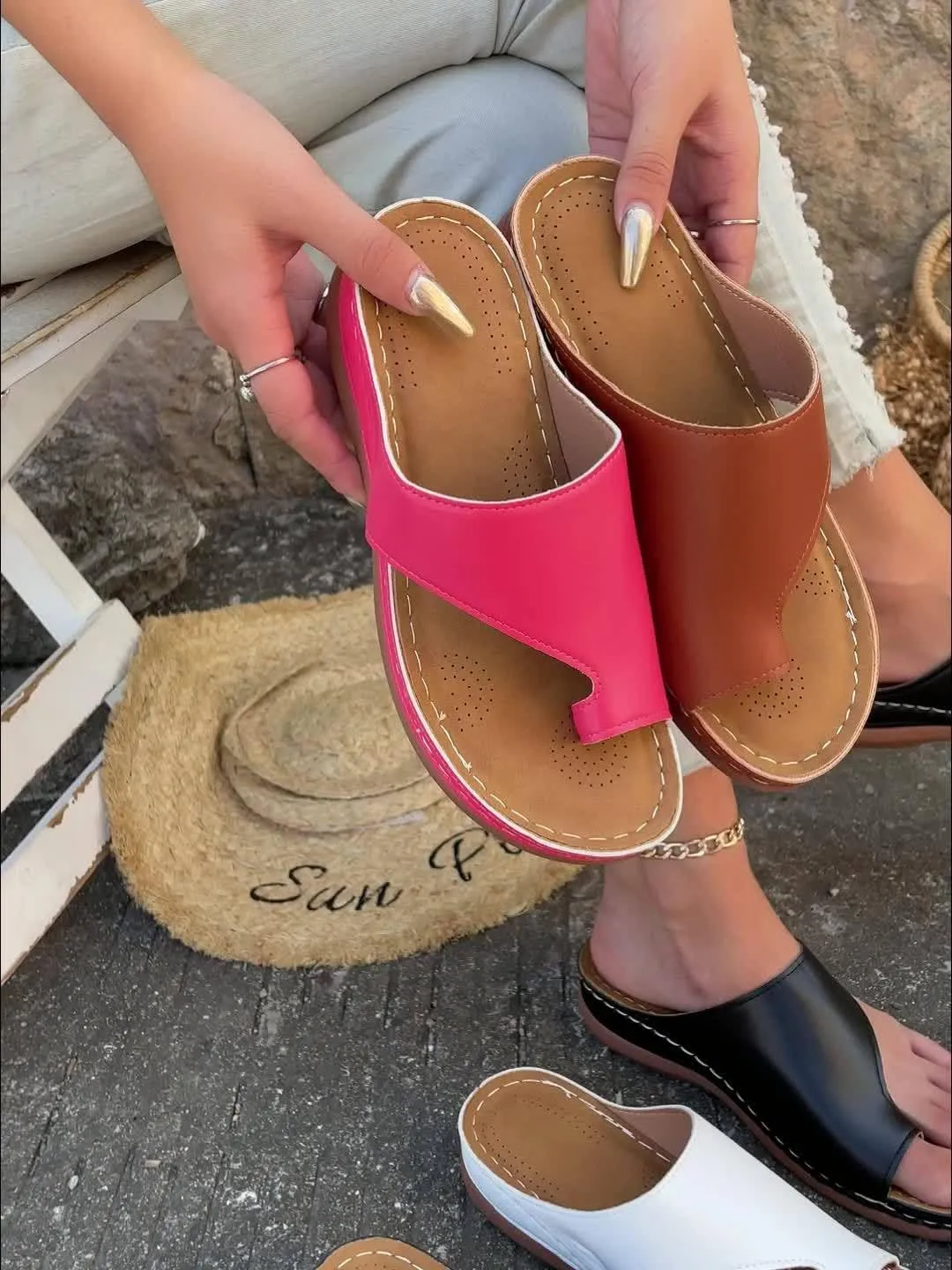 Women's Mid Heel Terrace Wedge Sandals, Faux leather upper, polyurethane sole and split toe design, summer comfort flip flop casual shoes