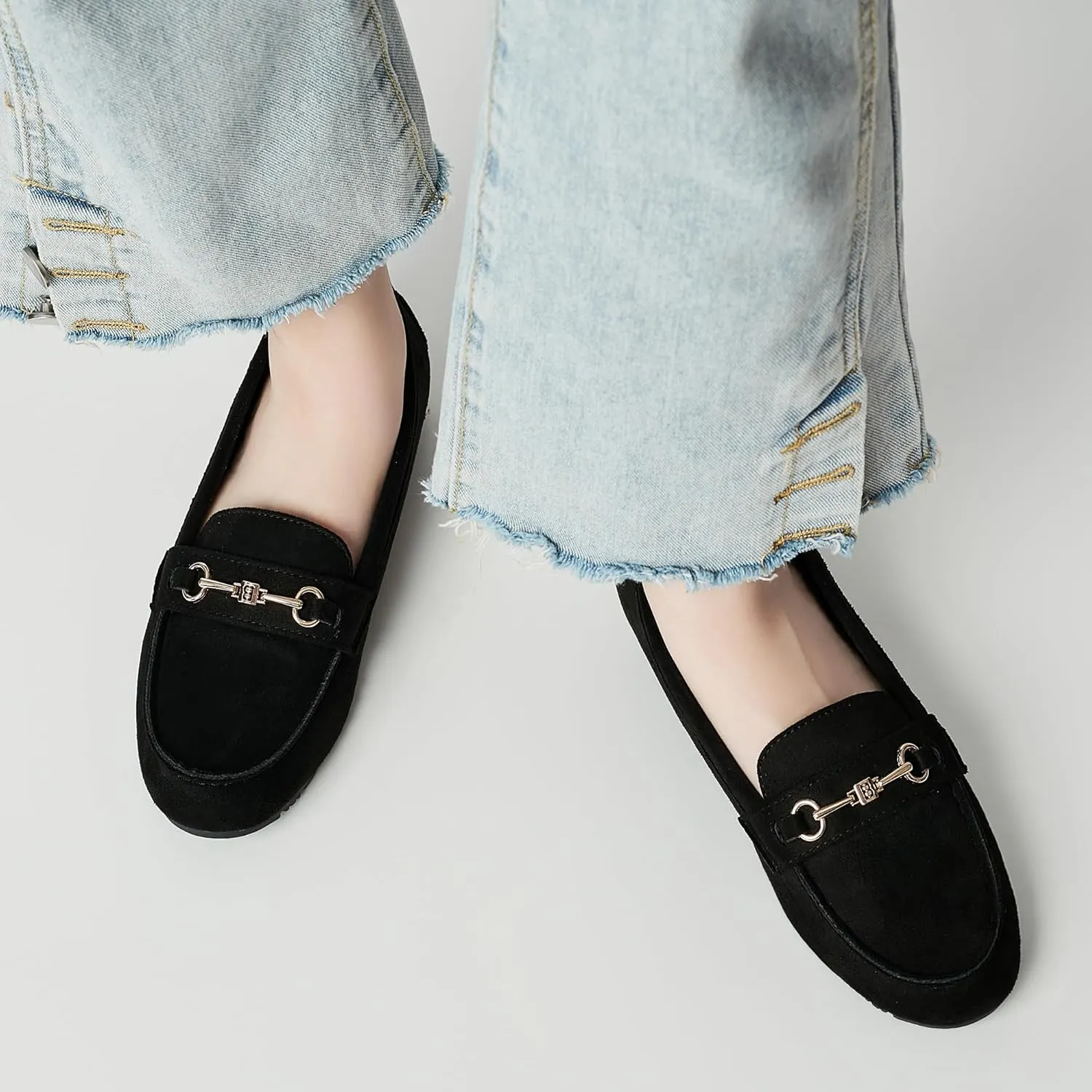Women's Wide Loafers Casual Slip on Flat Shoes Women's Comfort Penny Loafers with Arch Support Women Dressy Moccasins