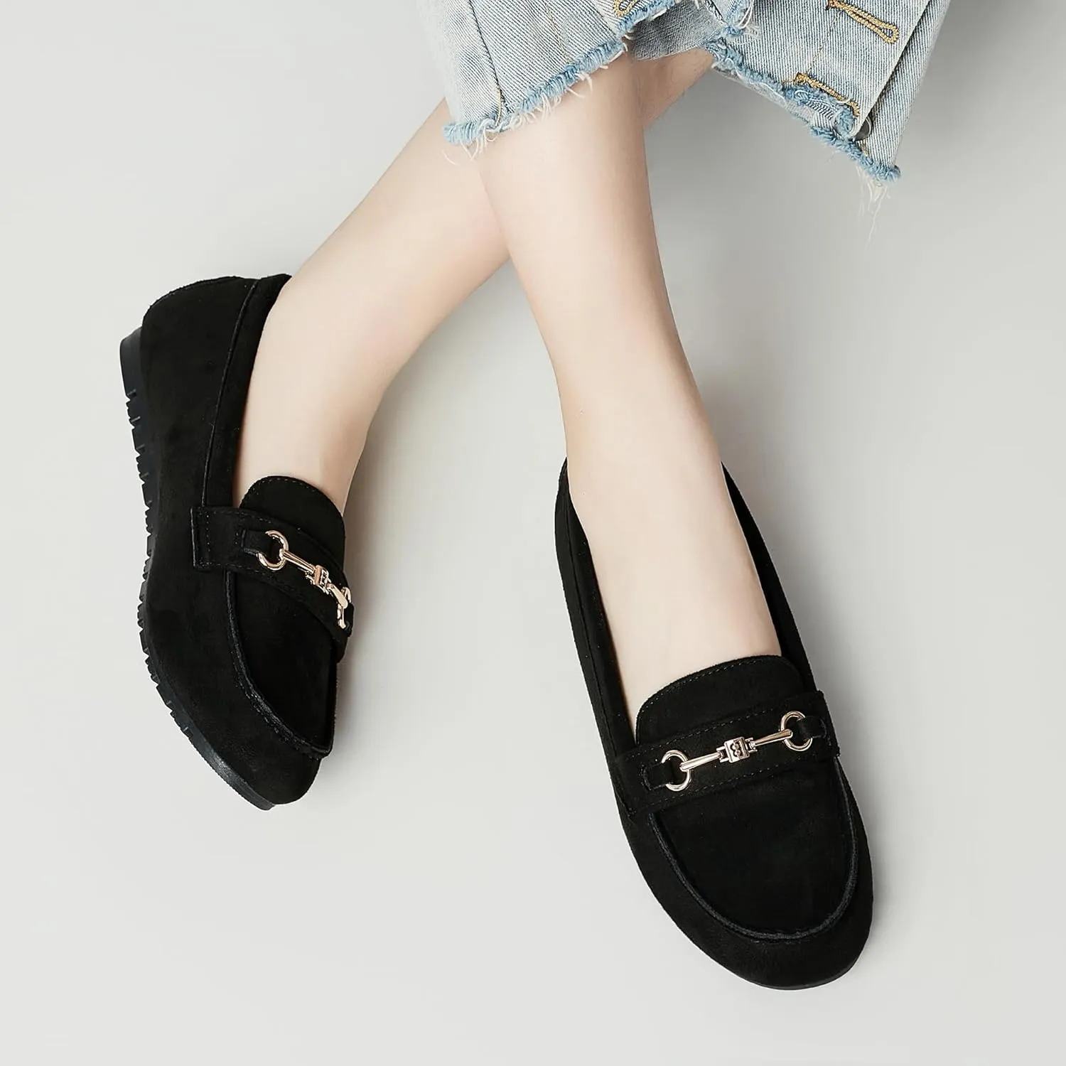 Women's Wide Loafers Casual Slip on Flat Shoes Women's Comfort Penny Loafers with Arch Support Women Dressy Moccasins